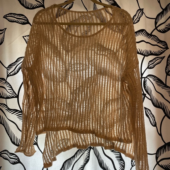 Top - Picture 2 of 4